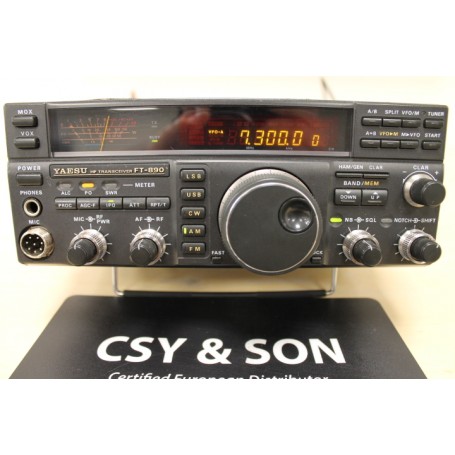 YAESU FT-890 AT